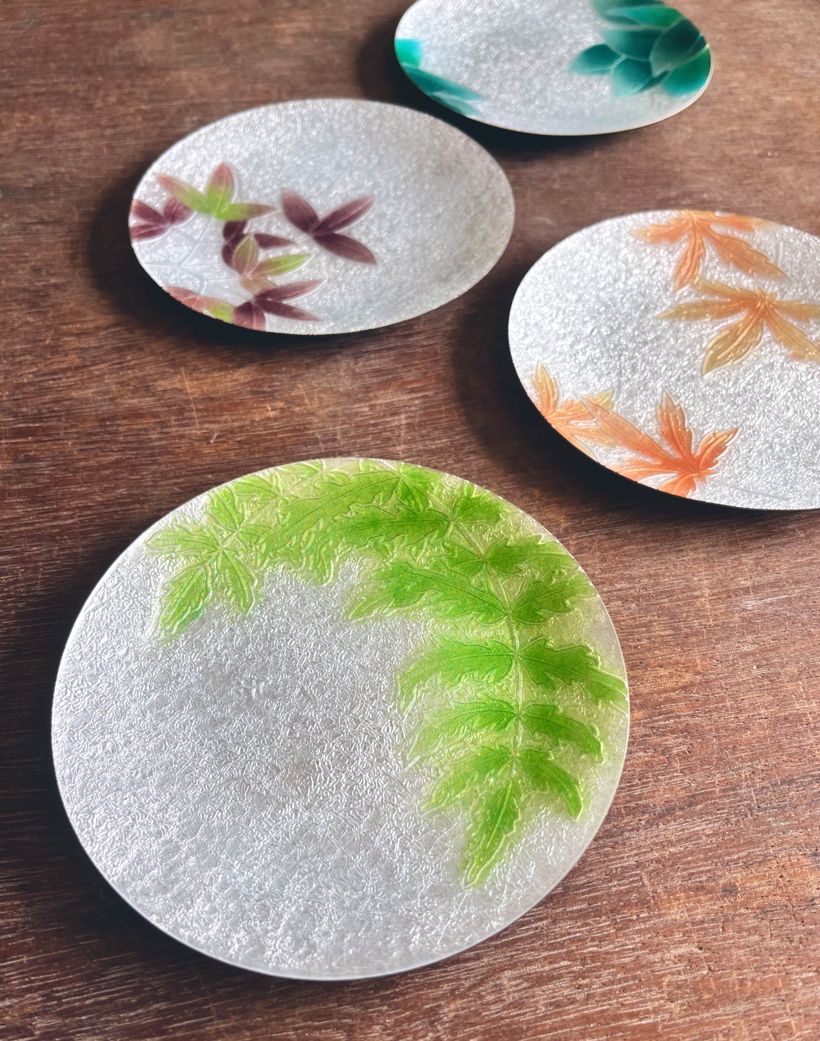 送料込み⭐︎有線七宝作家【陶板画 フリージアの花】七宝焼 安藤