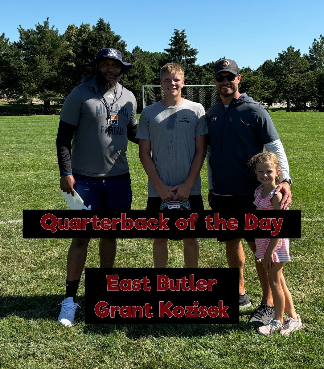 epicteamcamps's tweet image. Playmaker looking for a place to happen! 🎯💪🏈👀 #SpinItToWinit  #epicfootballcamps @DlineCoachDavis @_CoachDelk @EBTigers