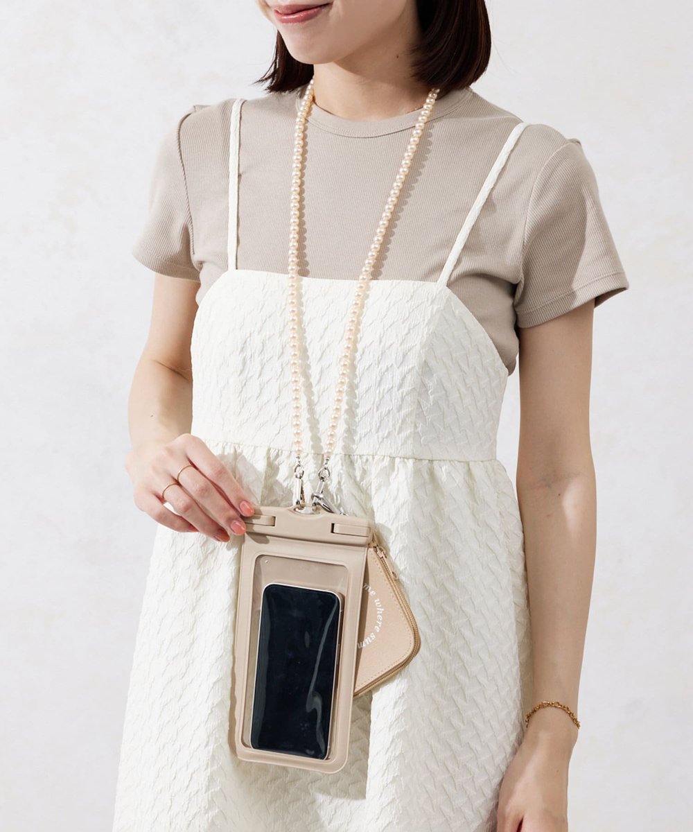 NEW＊ ポーチ付き防滴スマホケース 500円（税込550円） 取り外しできる