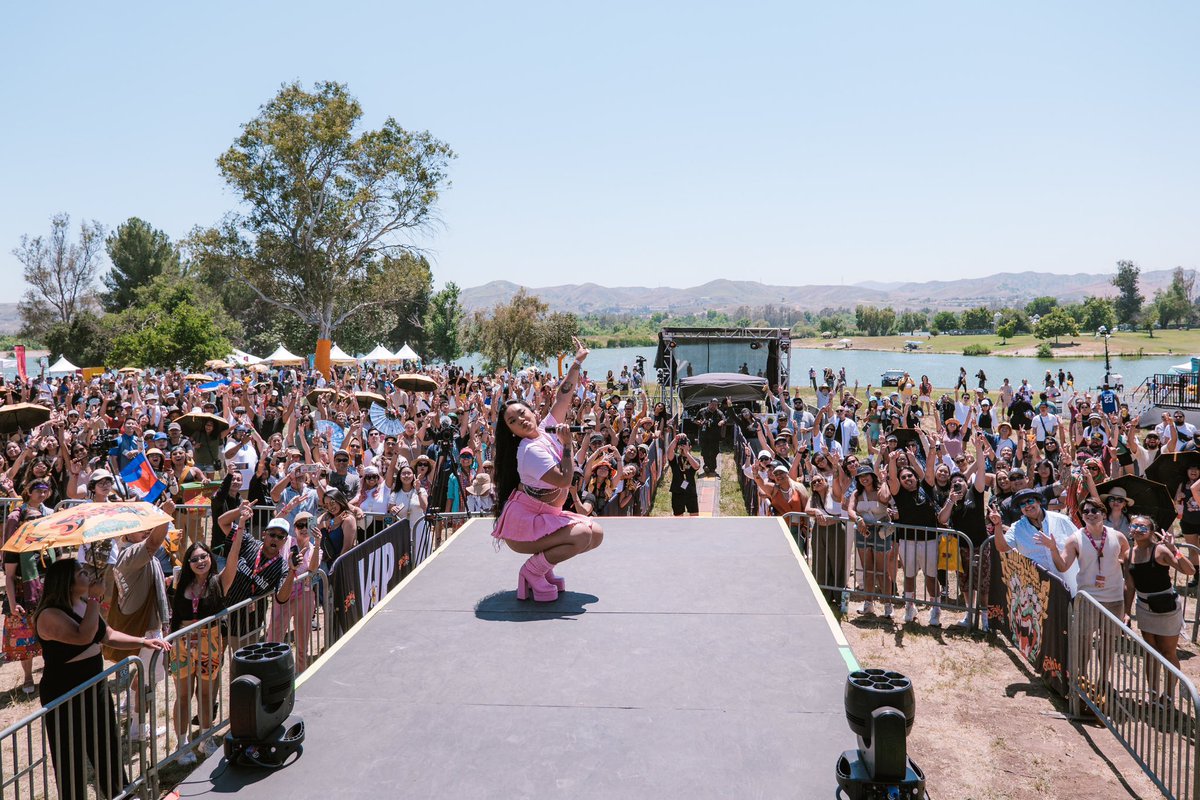 This is what happens when you believe in yourself 🥺🩷 had the earliest slot and they pulled up and showed out! I love you😭✨🩷 #khmerbaddies