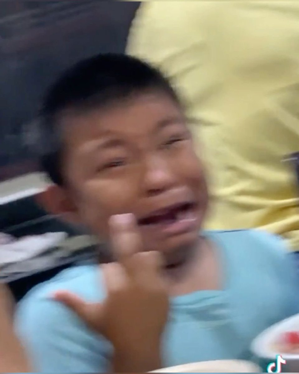 Le_Ology's tweet image. Claudia’s death scene low-key gave me chills 😮‍💨 She died with dignity 😫I hate this so much. I knew she was gonna die because I’ve seen the movie. But I’ve never read the books, but I wasn’t ready. Delainey Hayles is an amazing actress #interviewwithavampire