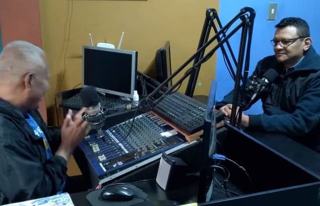Participación en el programa Observatorio Comunitario moderado por Orangel Alarcón a través de Laguna 90.3 FM, socializando la prevención de accidentes de tránsito 
#SeguridadVial #EducacionVial
#PrevenciondeAccidentes
#JuntosPorCadaLatido
#ElQueVaEsNicolás