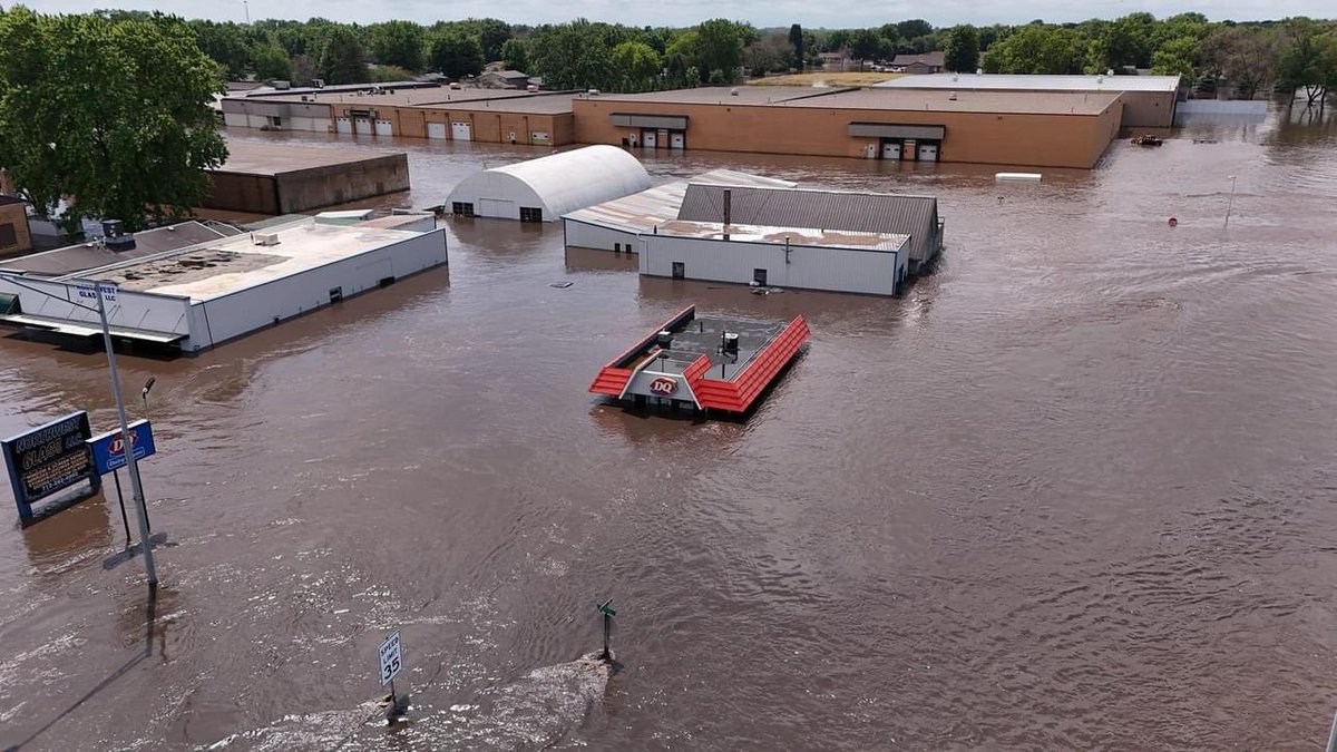 I just continue to be devastated by the flooding in NW Iowa, especially my home community of Spencer. My school has flood damage, friends and family have lost everything. It’s so heartbreaking 💔 

#SpencerStrong #IowaStrong 

📸: Ronda Sears 
Eric Johannsen