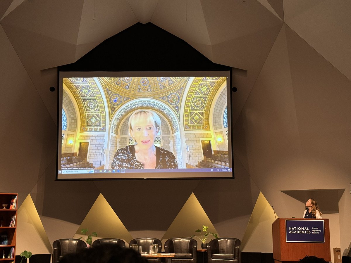 Wuakatela's tweet image. Let's talk about a beautiful community. I am so grateful to @theNASEM for this last opportunity to unite the vibrant, diverse community of #fordfellows. It was a bittersweet moment, but the seed of the fellowship mission will go on as I continue up the academic ranks.