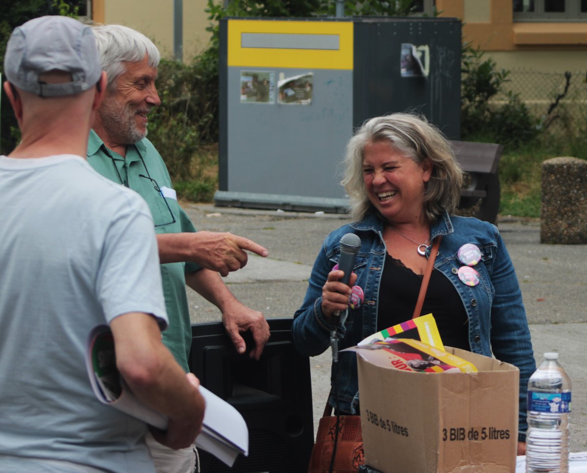 GranataChristel's tweet image. Un beau dimanche de campagne. Tractage sur Novalaise, boitage a LMS, un repas partagé avec les militant-es, puis la manif féministe contre l'extrême droite.
De quoi se redynamiser pour la dernière ligne droite.
Merci à toutes et tous pour votre énergie ! #NouveauFrontPopulaire