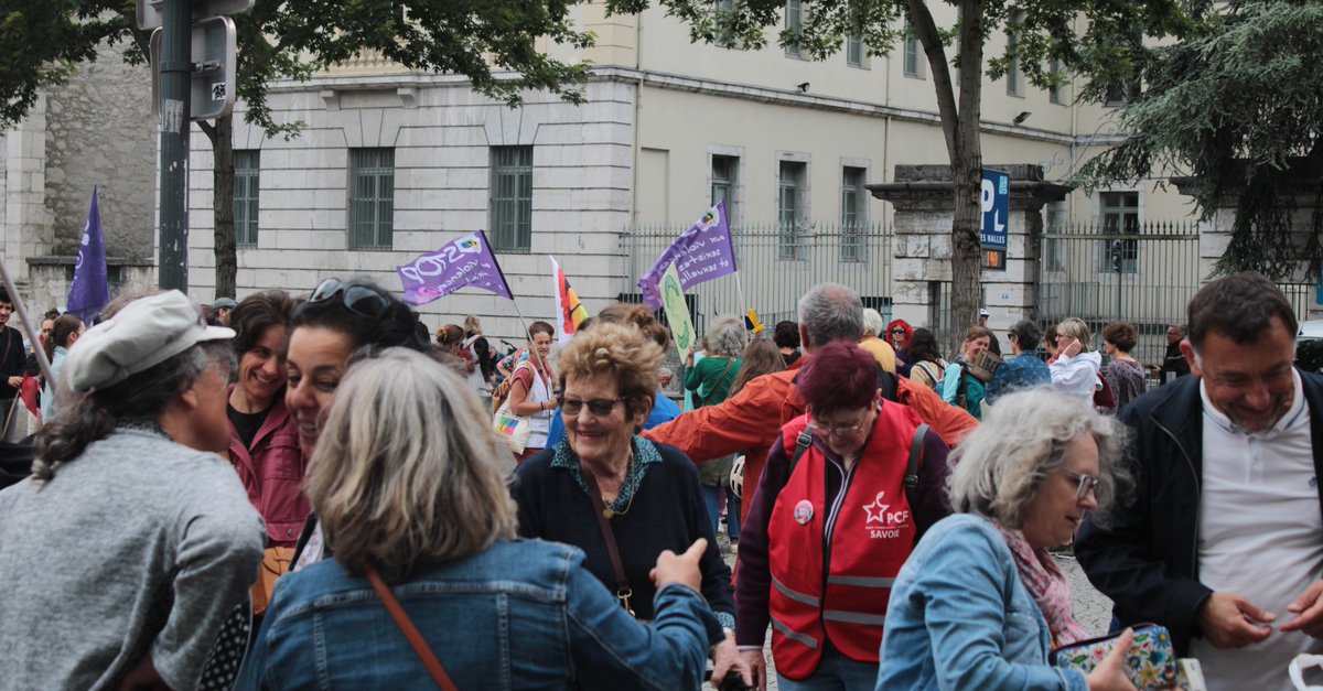 GranataChristel's tweet image. Un beau dimanche de campagne. Tractage sur Novalaise, boitage a LMS, un repas partagé avec les militant-es, puis la manif féministe contre l'extrême droite.
De quoi se redynamiser pour la dernière ligne droite.
Merci à toutes et tous pour votre énergie ! #NouveauFrontPopulaire