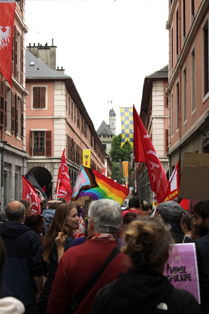 GranataChristel's tweet image. Un beau dimanche de campagne. Tractage sur Novalaise, boitage a LMS, un repas partagé avec les militant-es, puis la manif féministe contre l'extrême droite.
De quoi se redynamiser pour la dernière ligne droite.
Merci à toutes et tous pour votre énergie ! #NouveauFrontPopulaire