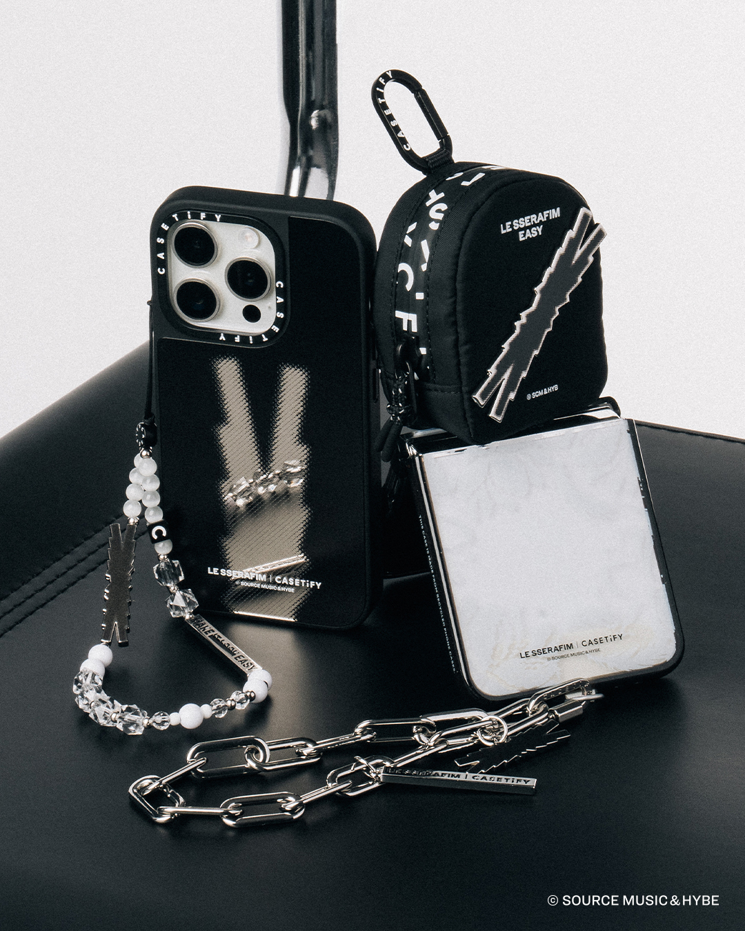 iPhoneアクセサリー LE SSERAFIM x CASETiFY [ iPhone15 Pro ] LE SSERAFIMとCASETiFYが初コラボ。新曲「EASY」の世界観が