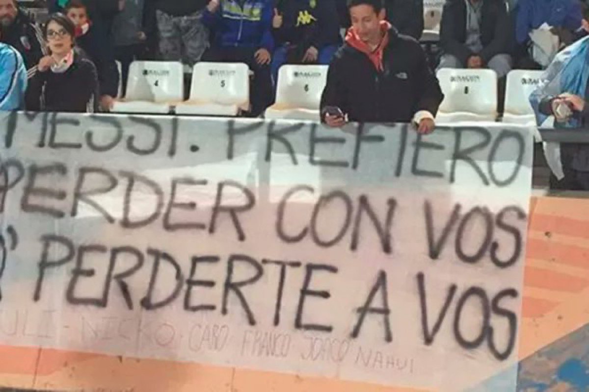 "Messi prefiero perder con vos a perderte a vos". 

AYER, HOY Y SIEMPRE. ❤️‍🩹