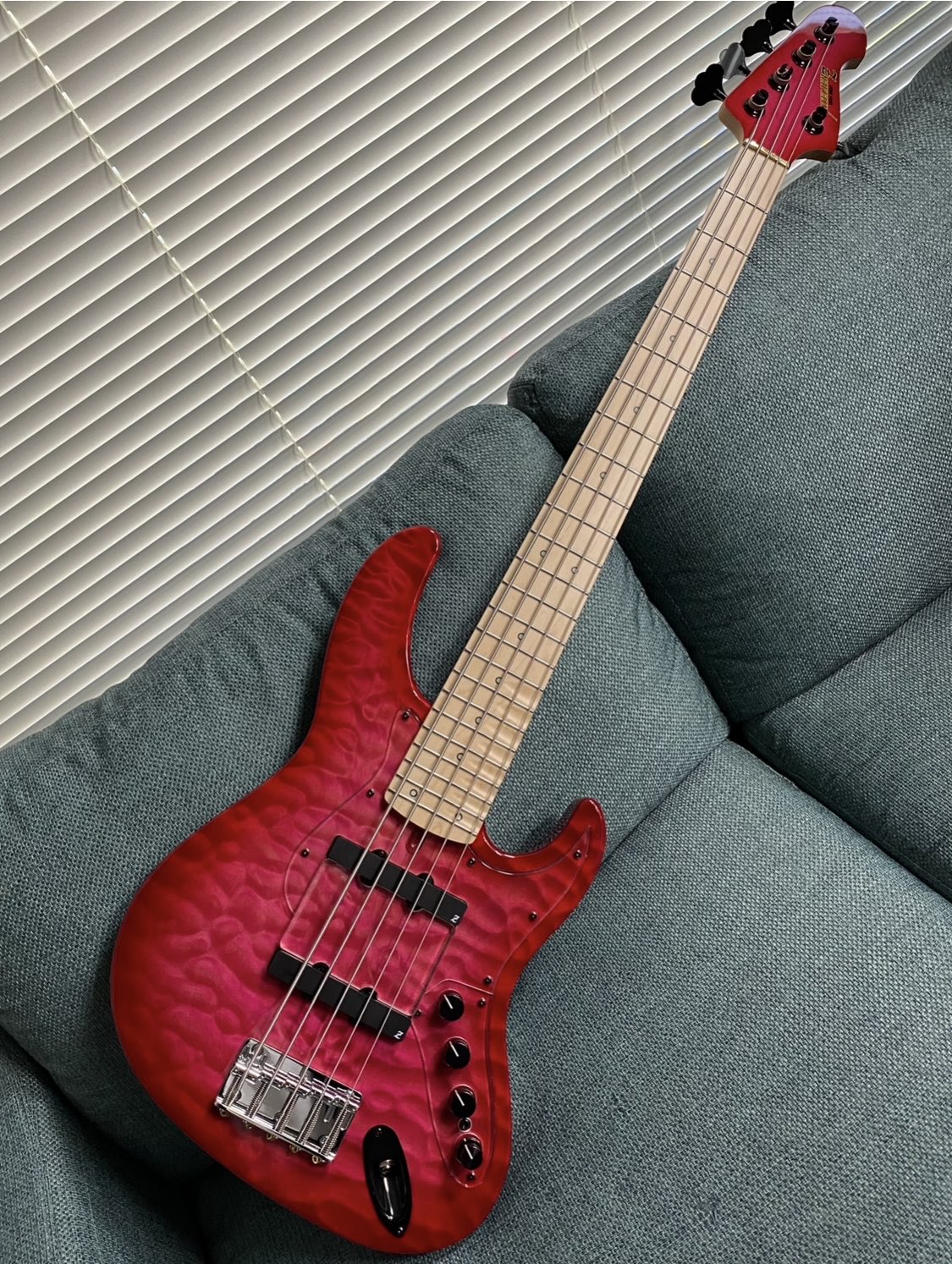 ベース Atelier z Beta6 販売終了品】ATELIER Z Beta-6 CUSTOM 6弦ベース ATELIER Z】アトリエ