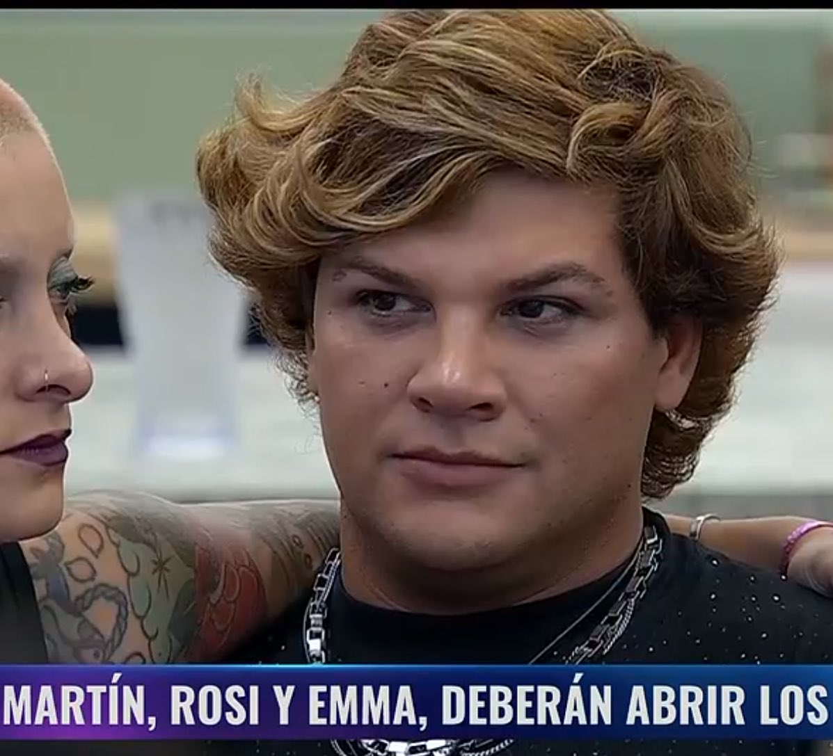 Se fue un gran rival y ahora nos queda una dura batalla contra Bautista por el primer puesto. Tus iconics vamos a dar todo para sacarte primero Emma 🥇 #GranHermano #EmmaALaFinal