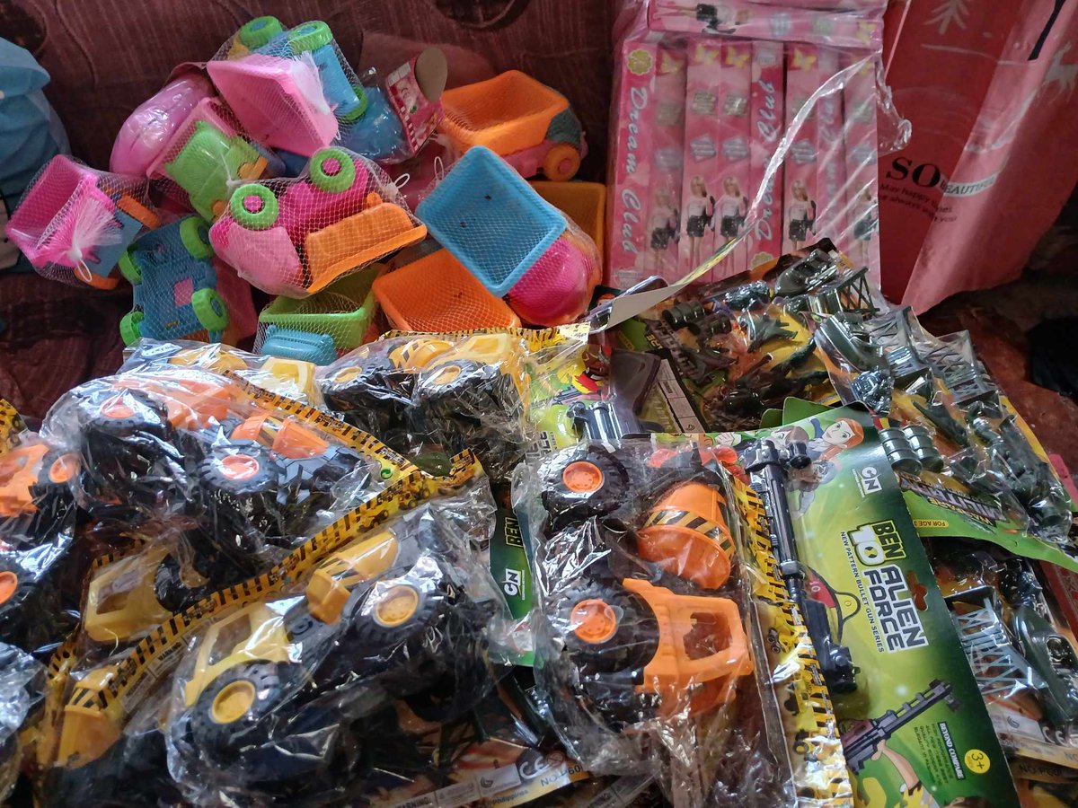 Dianah (@dianah143) on Twitter photo "Another week, another chance to spread love and kindness to the precious souls in
Purok Kingfishers 📌
Gift giving toys📌
Thank you <a href="/Cisckid/">Storm Chaser</a>
@Gokubi_SGBFLR <a href="/jeffvflynn/">S bar 1000⚡️☀️♎️ Flare</a>
God bless you All🙏💙
#FlareNetwork #Flare #SongbirdNetwork #cryptocurrency #DeFi #SGB #nftcommunity #Xrp "Another week, another chance to spread love and kindness to the precious souls in
Purok Kingfishers 📌
Gift giving toys📌
Thank you <a href="/Cisckid/">Storm Chaser</a>
@Gokubi_SGBFLR <a href="/jeffvflynn/">S bar 1000⚡️☀️♎️ Flare</a>
God bless you All🙏💙
#FlareNetwork #Flare #SongbirdNetwork #cryptocurrency #DeFi #SGB #nftcommunity #Xrp