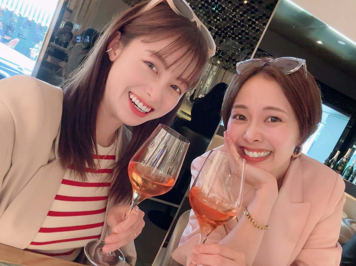 H_KANNA_0203's tweet photo. ロンドンで毎日ずっと一緒にいた風ちゃん🫶🏻
風ちゃん帰国してすぐ日本でも会った。笑
こんなに感覚合うと、もはやテレパシーのみで会話出来るかも🤗
ずっと一緒に青春してた。笑
またトキメキ見つけに行こうねーん
#妃海風さん最高すぎる
#ちなみに洋服は二人とも現地調達 https://t.co/qhUpCP9vui