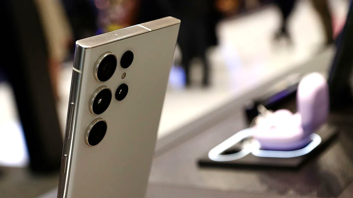 Codesmith99's tweet image. In the ever-evolving landscape of smartphones, Samsung continues to push boundaries with......

Click on the link below to read the entire post-
codecraft99.blogspot.com/2024/07/explor…

#Samsung #SamsungGalaxy #s24ultra #smartphone