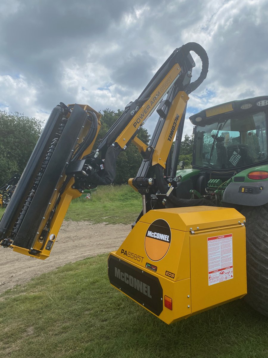 OliverLandpower's tweet photo. A new @McConnelPower PA6585T fitted to our customers tractor ready to go to work this season. #oliverlandpower #mcconnel #hedgecutter https://t.co/Oxu85fyff0