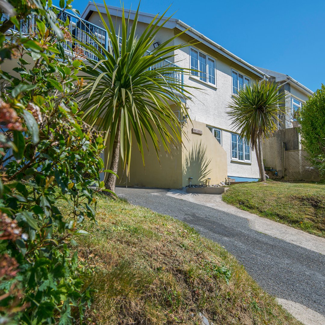 Pine Lodge, #WisemansBridge | 13-20/07 | 50% OFF | NOW £1102

🛏️ Sleeps 12
⭐️ 4 Star
🐶 #DogFriendly
🏖️ Short walk to beach
🌺 Rear garden
🏓 Games room
🍽️ Close to amenities
🥾🛥️⛳️ Close to activities

👉️l8r.it/3qhO

#visitpembrokeshire #visitwales #coastalcottages