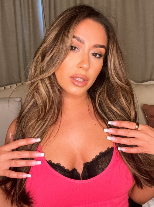 Awe, sweetie, Some girls have trust issues&hellip; I have THRUST issues&hellip; I just need to see if you can slip<a href="/tag/realloyalfans"class="tags"><span>#realloyalfans</span></a>