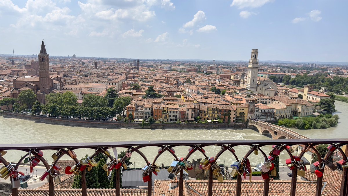 danherurbi's tweet photo. Verona: The city of love 🖤 https://t.co/SL4i28Fcxj