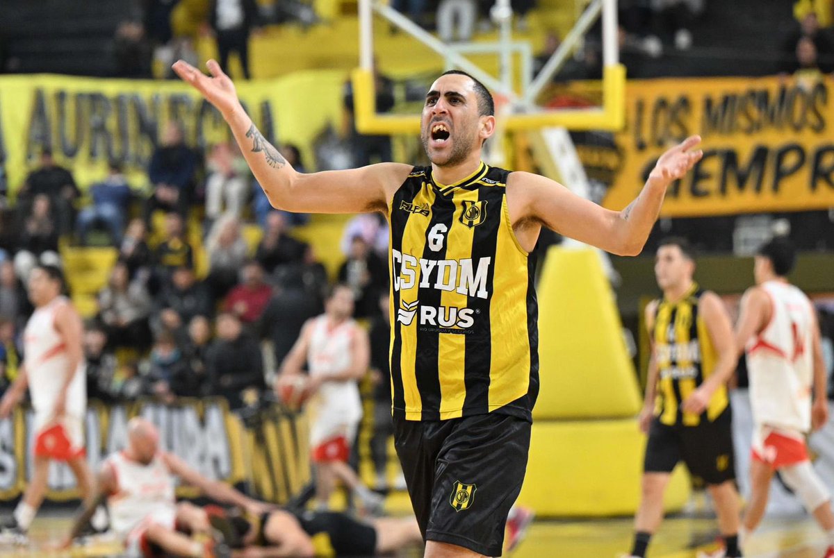 El presidente de la Abech, Gonzalo Quintar, que es directivo de Huracan, informó y sancionó a un jugador de Madryn para que hoy no juegue la final contra su Club?.  

Es verdad? 

Que diga motivo y causa para entender esta situación extraña.