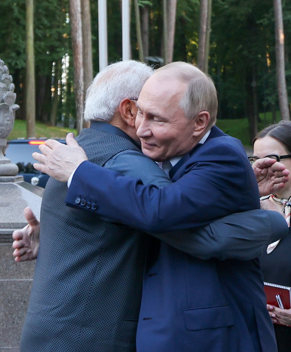 narendramodi's tweet image. Gratitude to President Putin for hosting me at Novo-Ogaryovo this evening. Looking forward to our talks tomorrow as well, which will surely go a long way in further cementing the bonds of friendship between India and Russia.