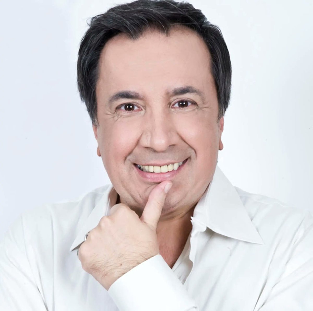 #LOÚLTIMO 🔴 | Falleció en Italia el periodista, escritor y presentador Carlos Omobono.

Protagonista en una época dorada de la radio, brilló en el circuito FM Center.