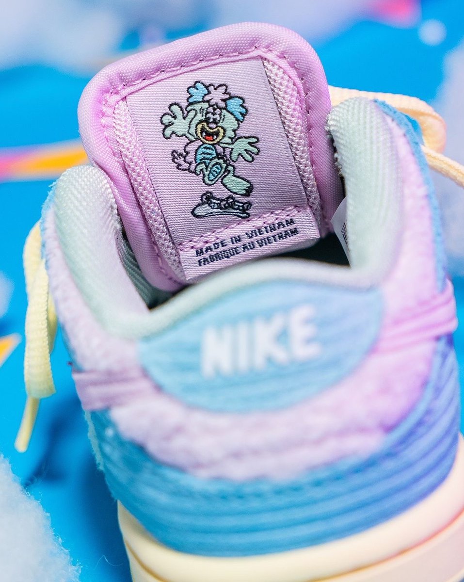 SneakerVisionz's tweet photo. Verdy x Nike SB Dunk Low "Visty" (2024) 🩵🩷💛 https://t.co/bxMz76YRki