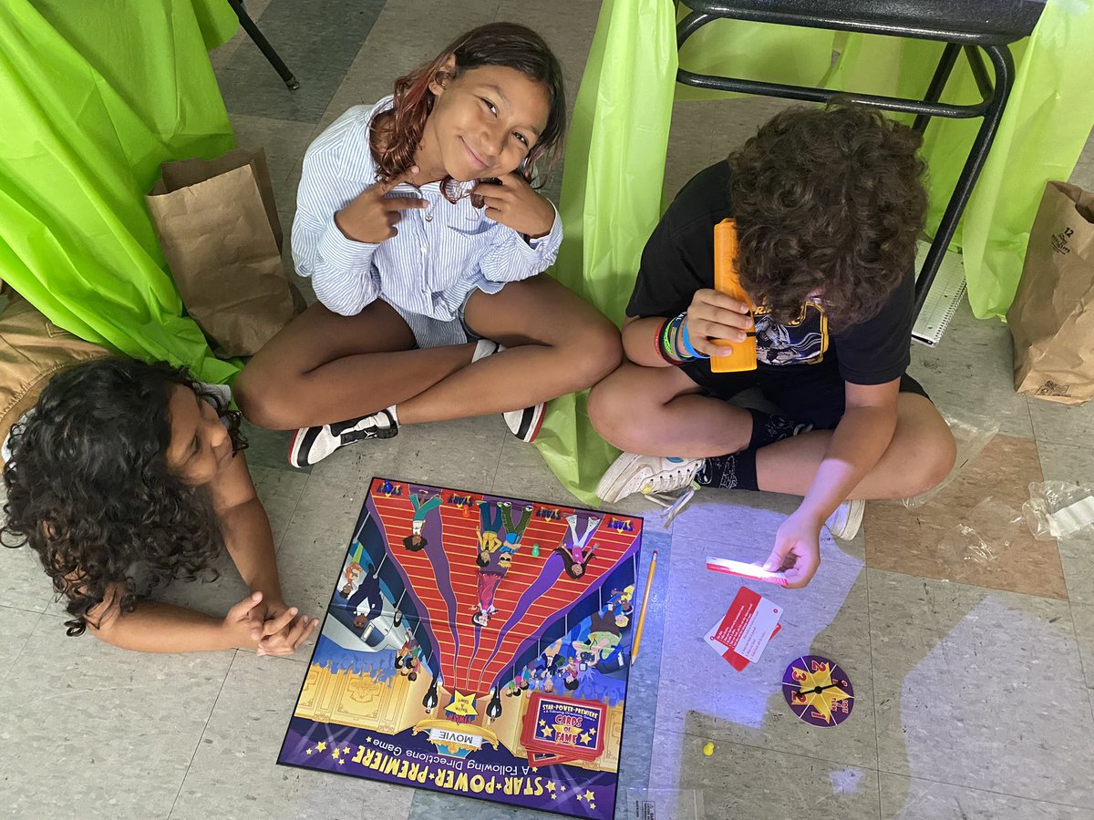 lisettmartinez7's tweet photo. Using their imagination, kids transformed their desks into tents, kicking off a week of exciting and educational camping activities. @wnyps5 https://t.co/IcO6onxpoN