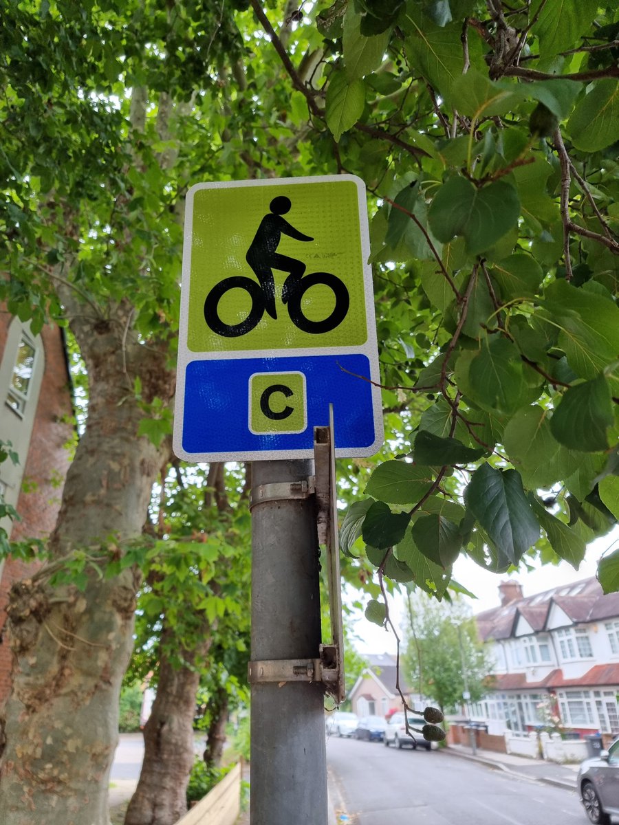 MatthewMarks42's tweet photo. Oh what is this? Cycle route road markings and signs, and more bike hangars in @Merton_Council. Cavendish Road and Devonshire Road. 👍 @GroupMerton @CyclingMerton https://t.co/r8DTbyUfB1