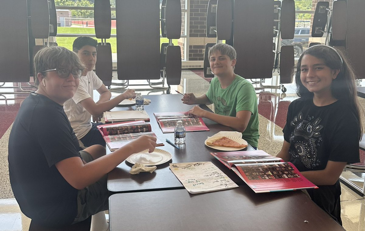 MrsViscariello's tweet image. So much fun at the yearbook pickup and signing party! @CRada_WWMS @WilsonSchlDist