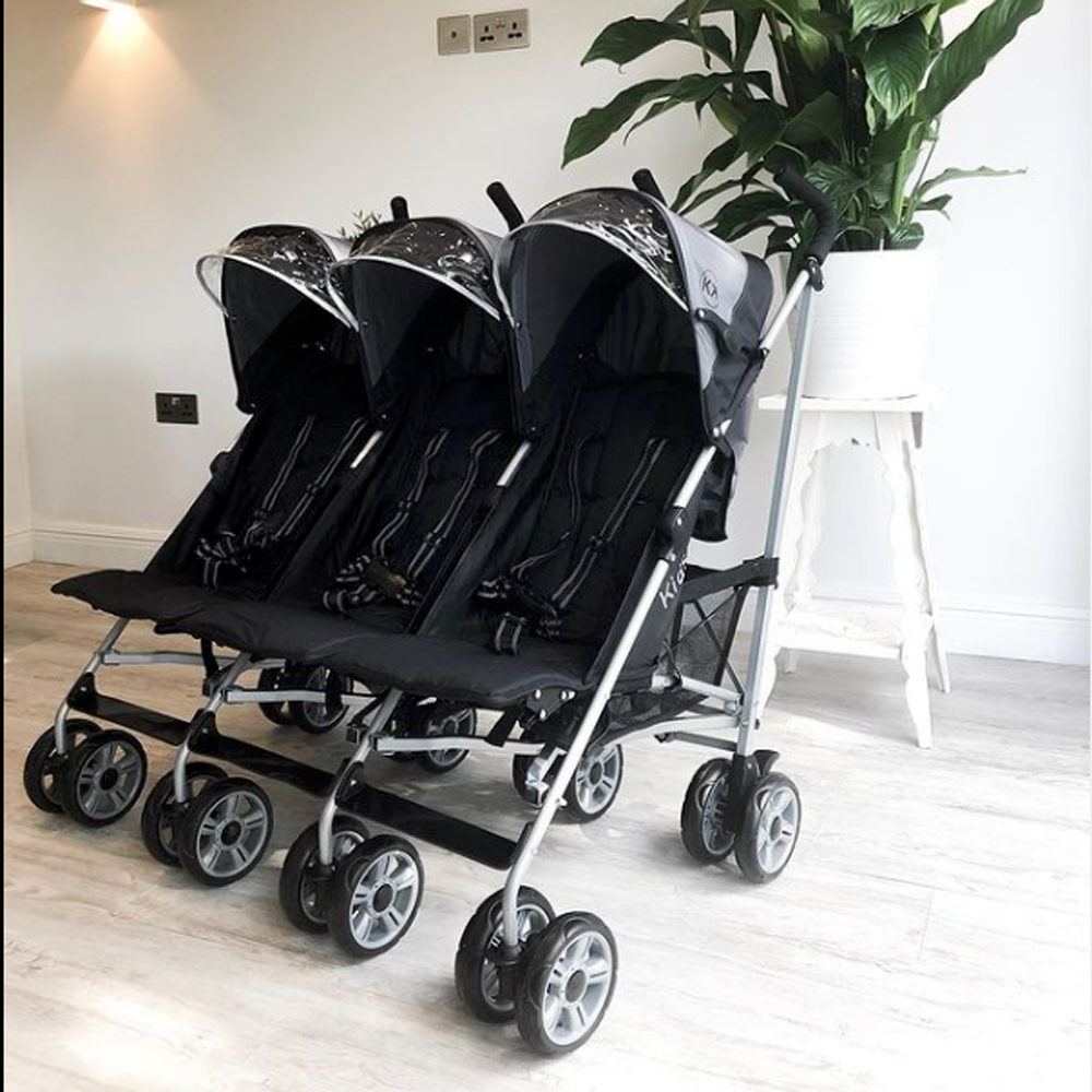 Only £399.99 Kids Kargo Triple Stroller
Perfect for busy parents, childminders &amp; nurseries 🌟⁠
From newborn to 15kg per seat, with easy umbrella fold, great for storage &amp; fits into small car boots - we have found the winning formula.. 😍⁠

kidskargo.com/product/citi-e…