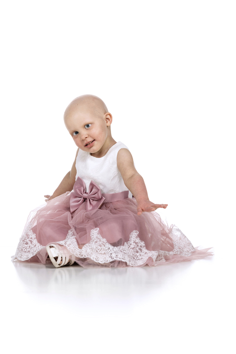 I got the 🎀, 
I got the 👗, 
that's what makes me a 👸.

📷 St. Jude patient Aria, diagnosed with acute myeloid leukemia.