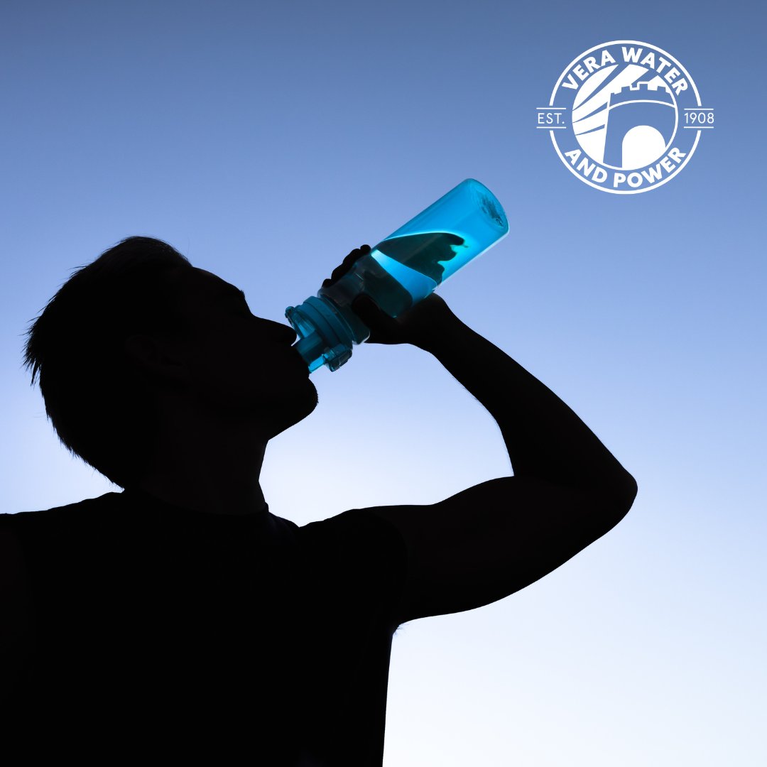 VeraAlert's tweet image. It's going to get hot out there. Remember to stay hydrated! Drink plenty of water to help your body cope with the heat. Stay cool and refreshed! 💧🌿 #Hydrate #HeatWaveTips