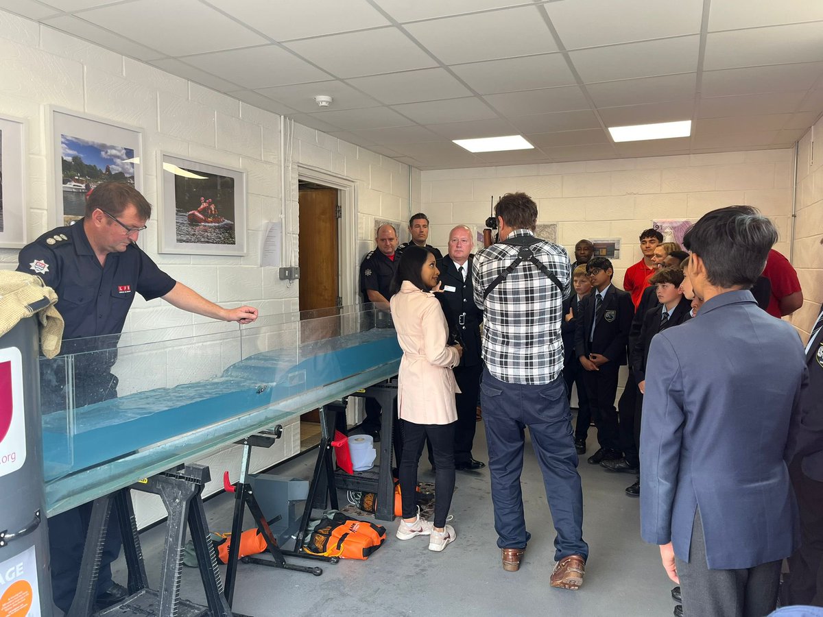 <a href="/RNLI/">RNLI</a> <a href="/metpoliceuk/">Metropolitan Police</a> You may have seen pupils from Brian's school on ITV a few minutes ago, speaking about their experience learning about water safety in #Twickenham today.

To learn more about this event and the Brigade's work on water safety, tune into <a href="/BBCLondonNews/">BBC London</a> and <a href="/itvlondon/">ITV London</a> tonight.