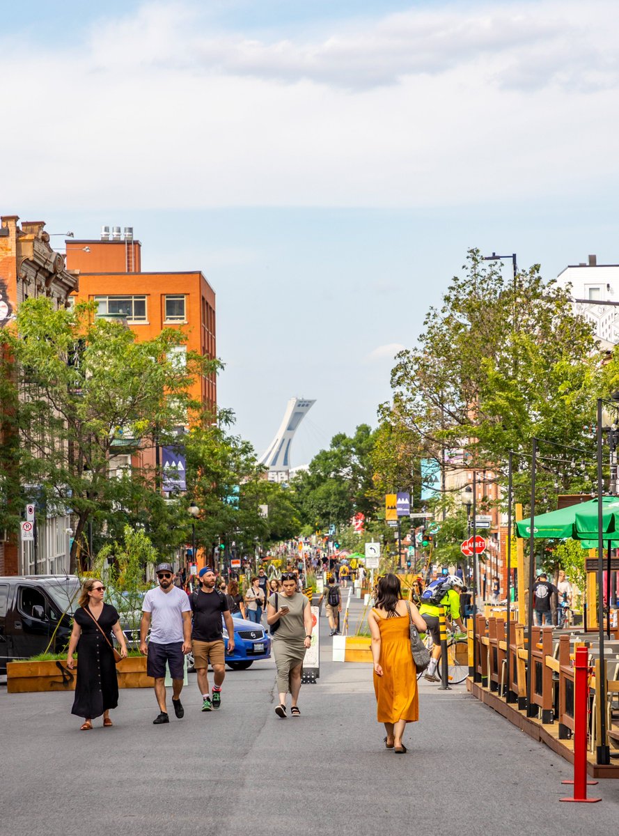 donnelly_b's tweet photo. [Blog] Montréal is making yet another case for pedestrian-only streets https://t.co/1ySutqNCdz https://t.co/jcNbvsX7mI