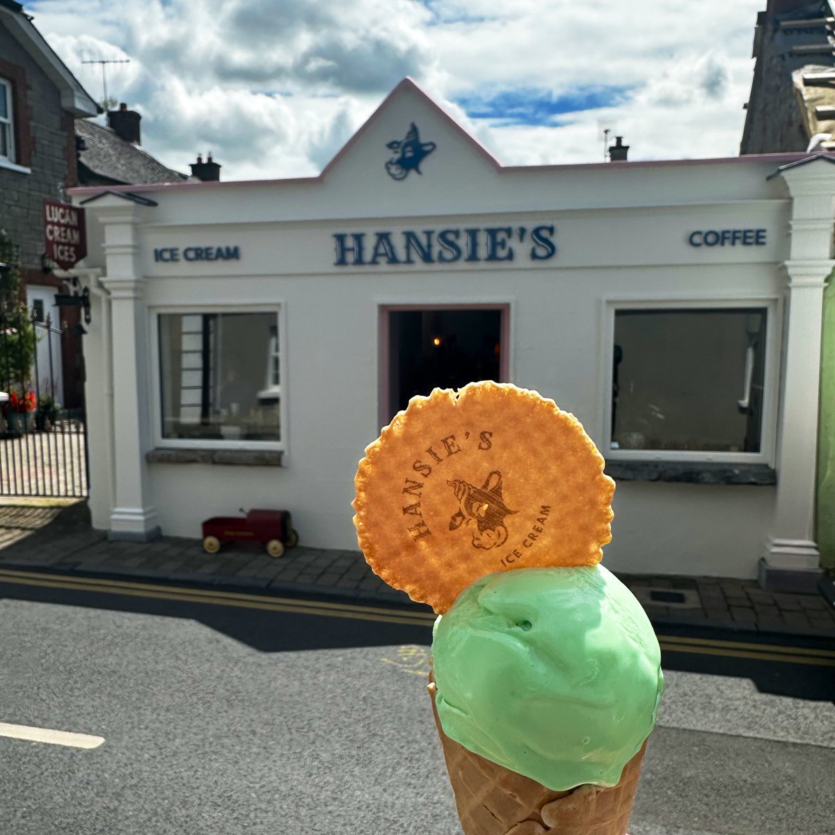 Just going to put it out there - “Ice Cream Concierge” 🍦 (Welcome to the neighbourhood Hansie’s!)