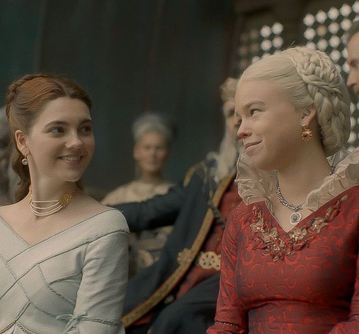 ellapurnlls's tweet image. “you have no idea about the sacrifices that were made to put you on that throne.”