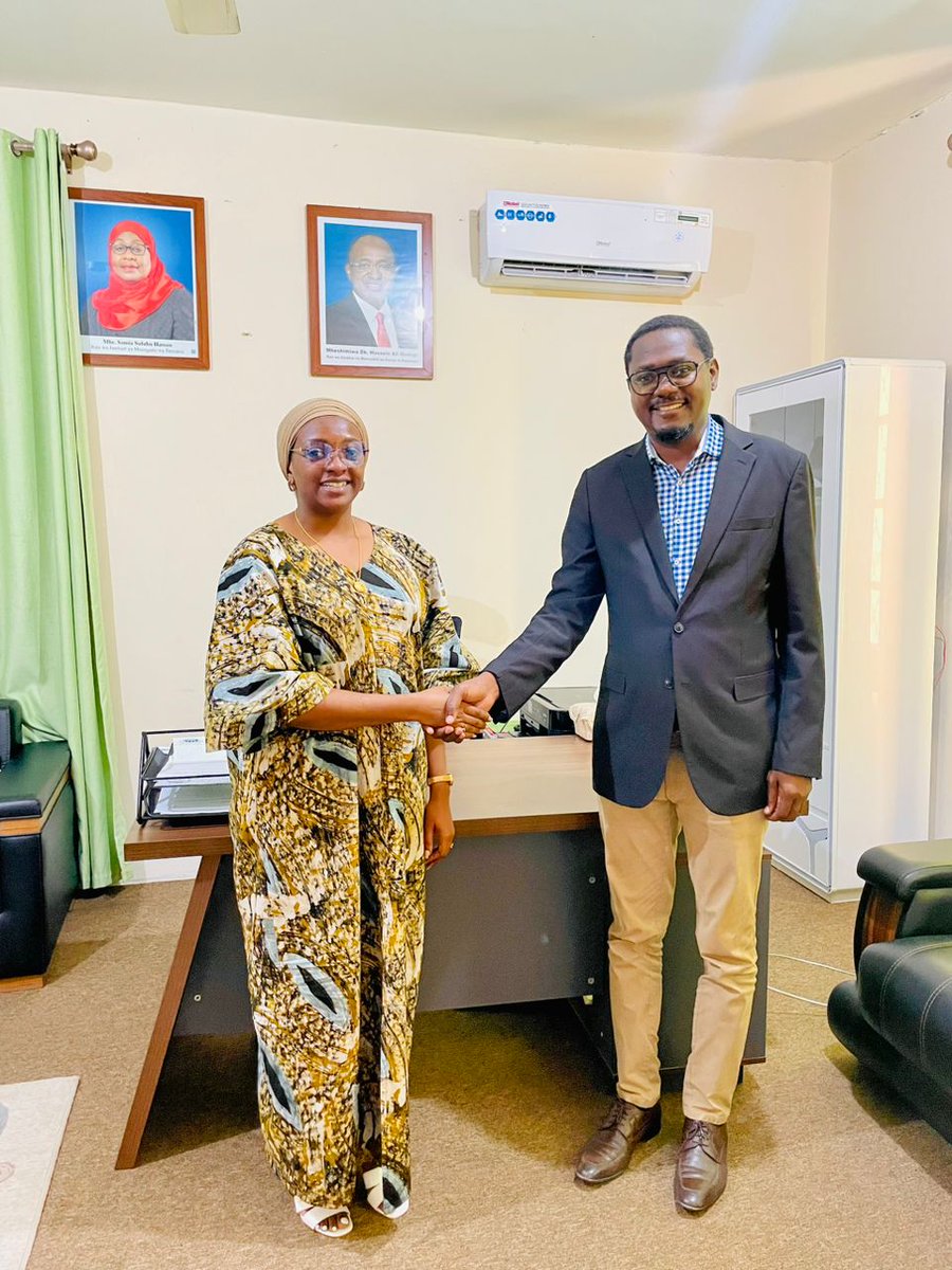 maishaborafdn's tweet photo. Our CEO, Ms. Fatma Fungo, and our Technical Program Manager, Mr. Abdallah Issa, had a productive meeting with Mr. Godfrey Nyamrunda, the UNDP Deputy Head of the Zanzibar Office. They discussed potential areas for collaboration. https://t.co/62Z4qCYYzx