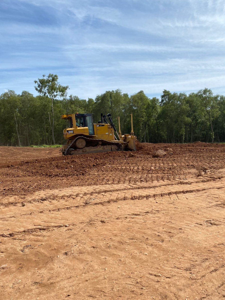 FinningNews's tweet image. Ury Estate added this Cat® Certified Used D6 VPAT to their fleet, to work alongside their Cat 352 and 730 👏

These machines are shaping a new golf course in Stonehaven, designed by Jack Nicklaus ⛳ 
#GolfCourse #UsedMachine #Caterpillar #CatMachine