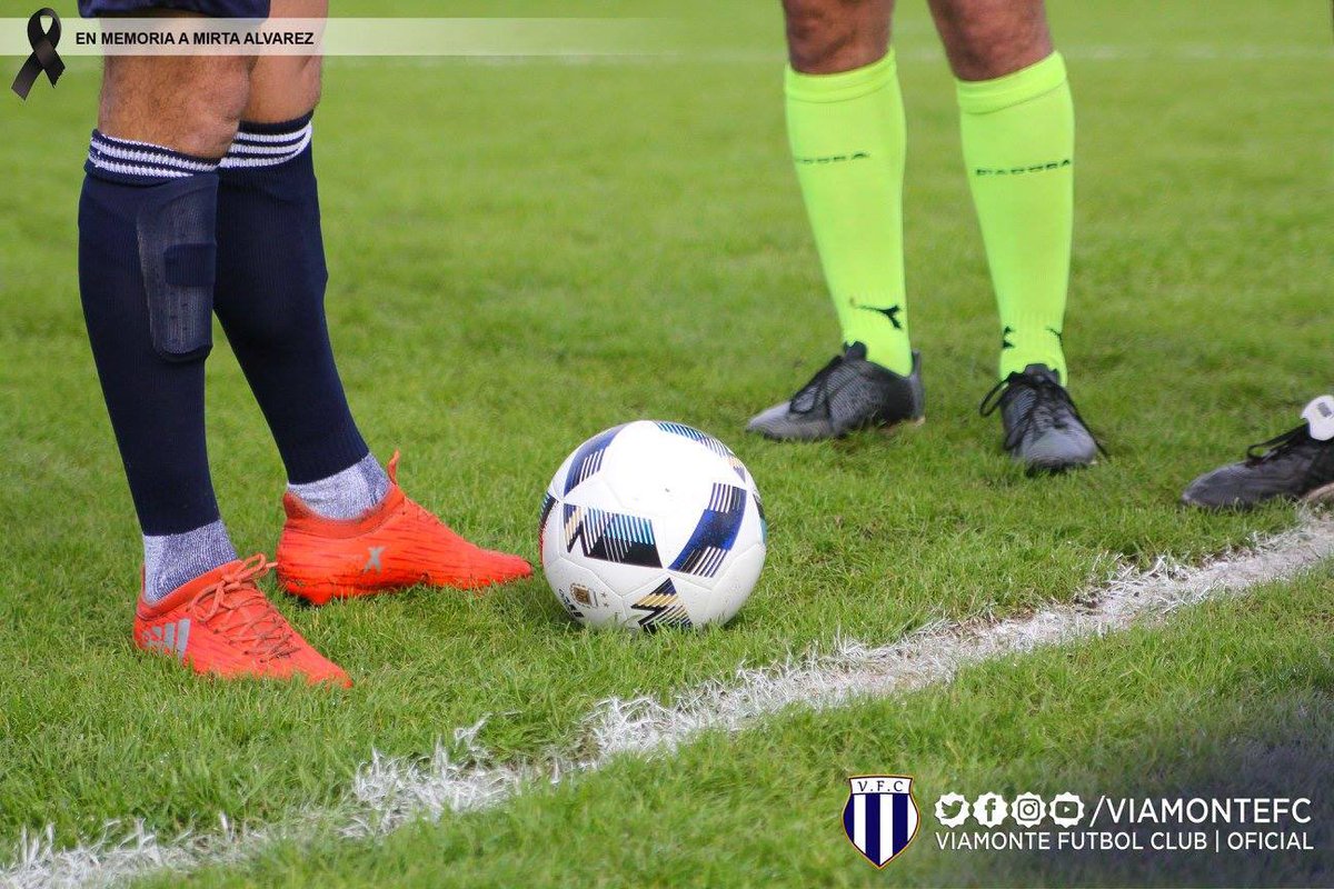 🔙⚽ 𝗗𝗘𝗕𝗨𝗧 𝗙𝗘𝗗𝗘𝗥𝗔𝗟

🗓 Un 8 de julio como hoy pero en 2017, Viamonte hizo su debut absoluto en la cuarta categoría del fútbol argentino.

Viamonte 2 - ADIP (LP) 2
⚽️ Nicolás Castillo y Jorge Fernández. 

El único que sabe de qué se trata 💙🤍💙