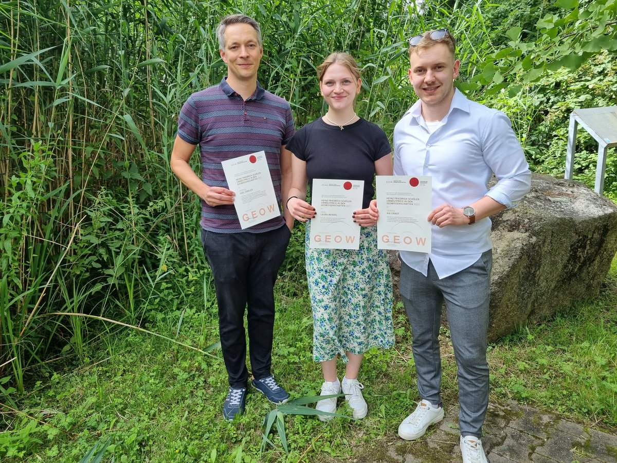 Celebrating Laura, Kai and Axel for their "Heinz-Friedrich Schöler Award" wins! Outstanding theses in environmental research!🌍  Congrats!🎉