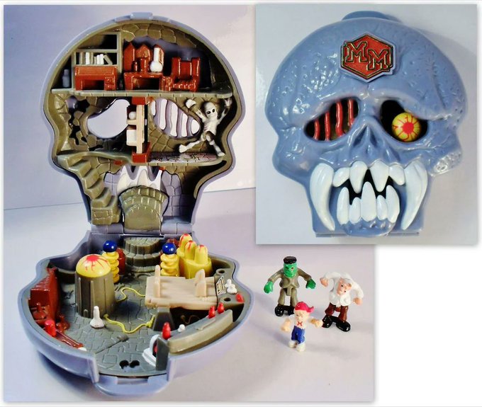 thinking about the 1990's Mighty Max toyline again https://t.co/zKkc9GE9O2