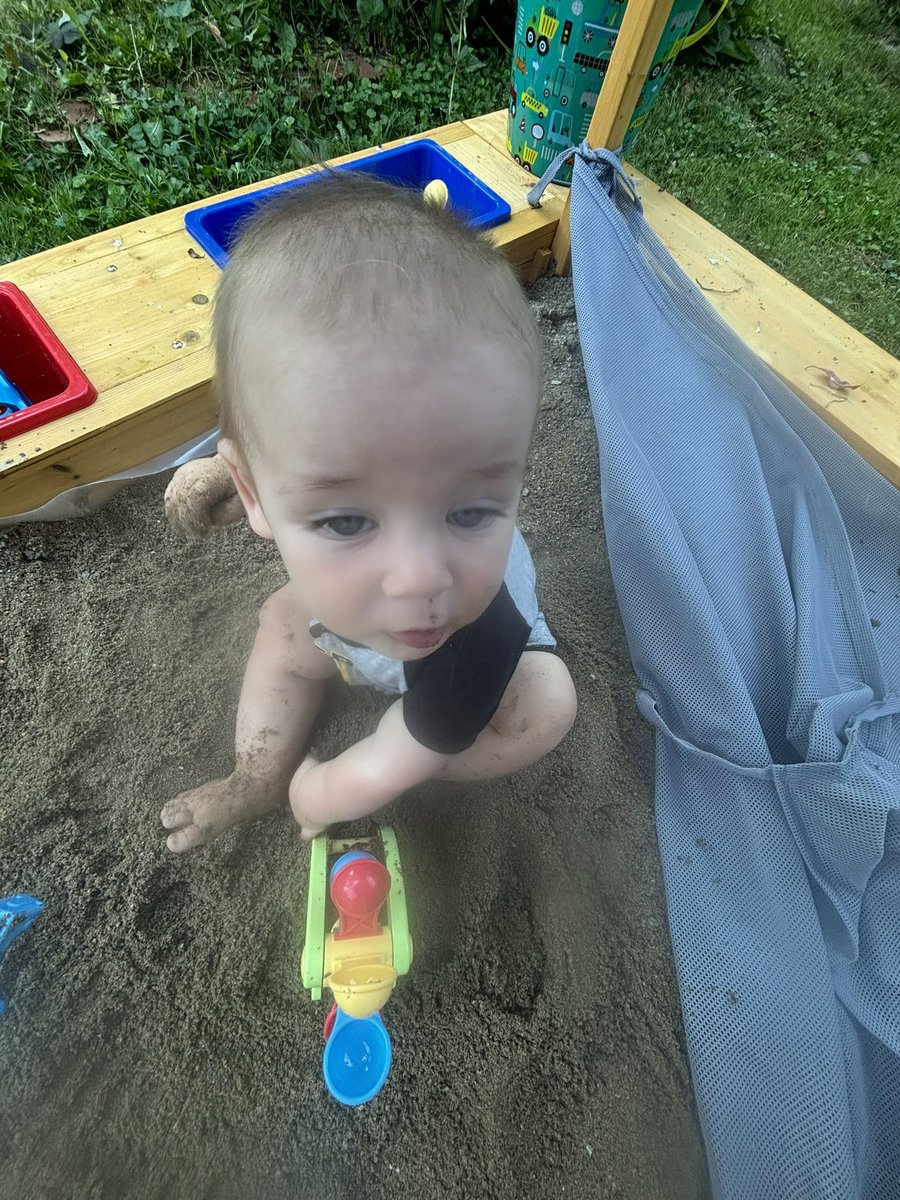 DyceB's tweet photo. Sandbox Days 🏜️🏝️☀️ https://t.co/2Ll9DuN0H2