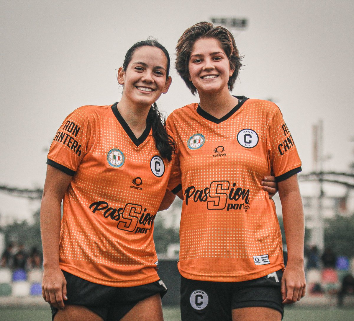 clublacantera's tweet image. Iniciamos la semana con el ánimo a mil 😉

📸 @gianflores02 
-
-
-
#SomosCantera
#ADNcantera
#FutbolFemenino