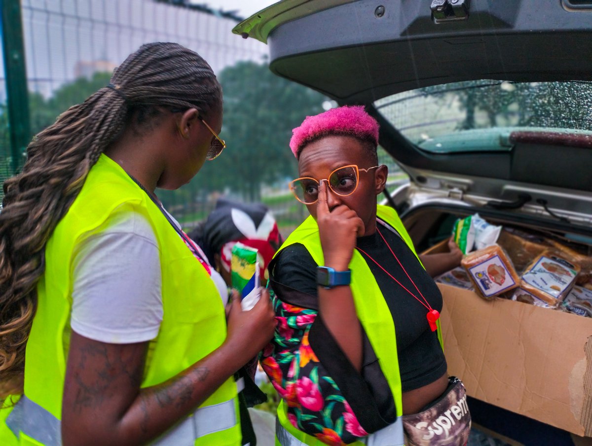 Shout out to <a href="/mama_hawi/">Shawry for good food 😋 🥘🥙🍲</a> for the food today. We had lunch, they gave us water na jioni maziwa na mkate. Thank you 
Some heroes don't wear capes, they COOK GOOD FOOD🔥
#OccupyMoH