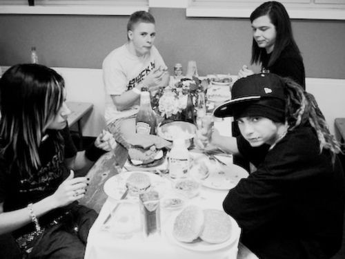 pov: tokio hotel is eating and you arrive, at the same moment tom and gustav look at you! ★