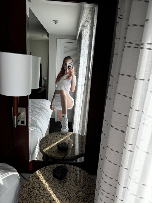 Let&rsquo;s go play tennis 🎾 🎾 https://t.co/yTMm1sLMZL