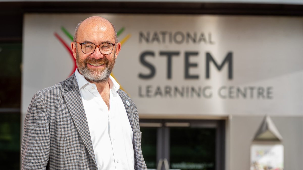 STEMLearningUK's tweet image. Welcome to @LordJimKnight - new Chair of our Board! 🙌
Former cabinet minister Jim has enjoyed a hugely successful career in education and politics and met the team at our #STEMgiving20 celebrations. A huge thank you to @baroness_brown who he replaces: bit.ly/45UfSe4