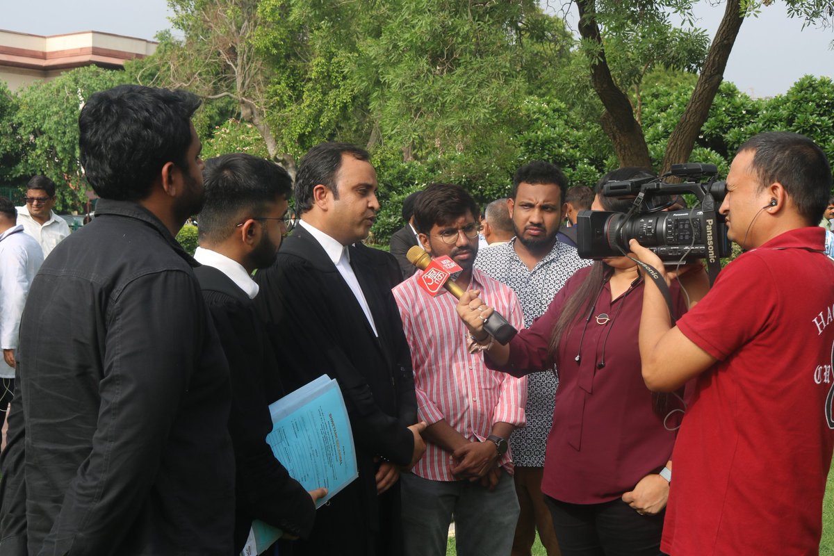 Today, SIO's petition on the NEET-UG 2024 paper leak was heard in the Supreme Court. Adv. Sanjay Hegde represented us. The SC acknowledged the leak and may order a re-test if the exam's integrity is compromised.

#JusticeForStudents #SIO 
#NEETLeak #neet_scam