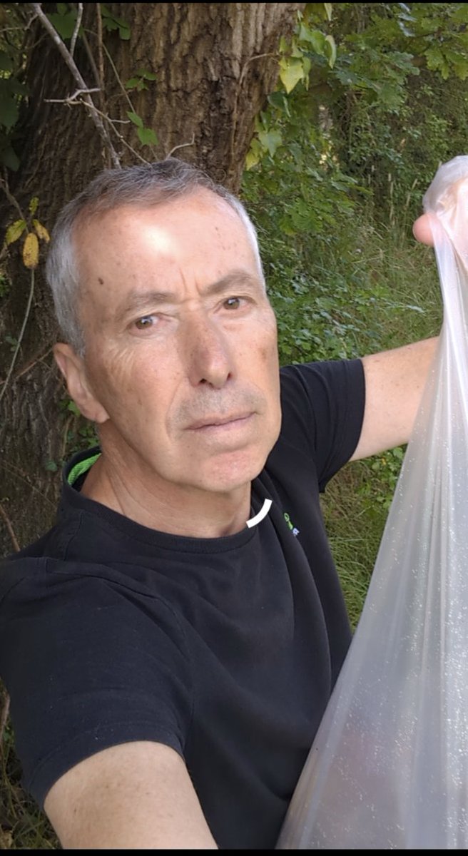 Stumbling in a verdant ditch to retrieve litter with wellies in July says it all about people being careless and our weather this ⛱️ summer 🏝️ 😂