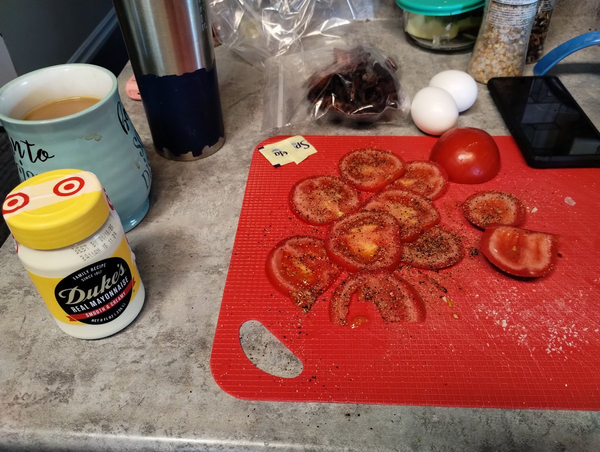 derekvampyrslyr's tweet image. Well it's official @DukesMayonnaise #comegetme we're all in ❤️❤️ ? For our chefs!! @chefaaronmay @jettila can we improve on the bacon/tomato sandwich?🍅🥓🥪 @PodstarzTeam @The_Will_Gray @RobertIrvine @lawyerschiff @chefsymon @JennaeAmber @TylerFlorence
#HeavyRain #Crypto